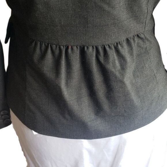 Banana Republic Petite Gray Blazer, Sz 4P - Picture 7 of 13